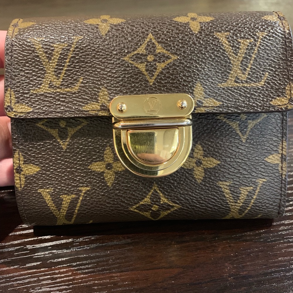 Louis Vuitton Damier Canvas Short Wallet